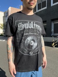 送料無料 カリフォルニア買付アイテム SUBLIME / Bottled In LBC Tシャツ