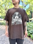 画像1: LONG BEACH DUB ALLSTARS / Tattoo Girl Artwork by Opie Ortiz Tシャツ チョコレート (1)