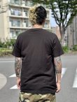 画像5: 送料無料 カリフォルニア買付アイテム L、XL各1枚づつで終了 RANCID / ...And Out Come The Wolves Tシャツ (5)