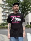 画像2: 送料無料 カリフォルニア買付アイテム Lサイズラスト1枚で終了 GREEN DAY / Saviors Tシャツ (2)