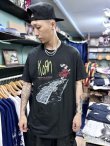 画像1: 送料無料 カリフォルニア買付アイテム Mサイズラスト1枚で終了 KORN / Follow The Leader 20th Anniversary Tシャツ (1)